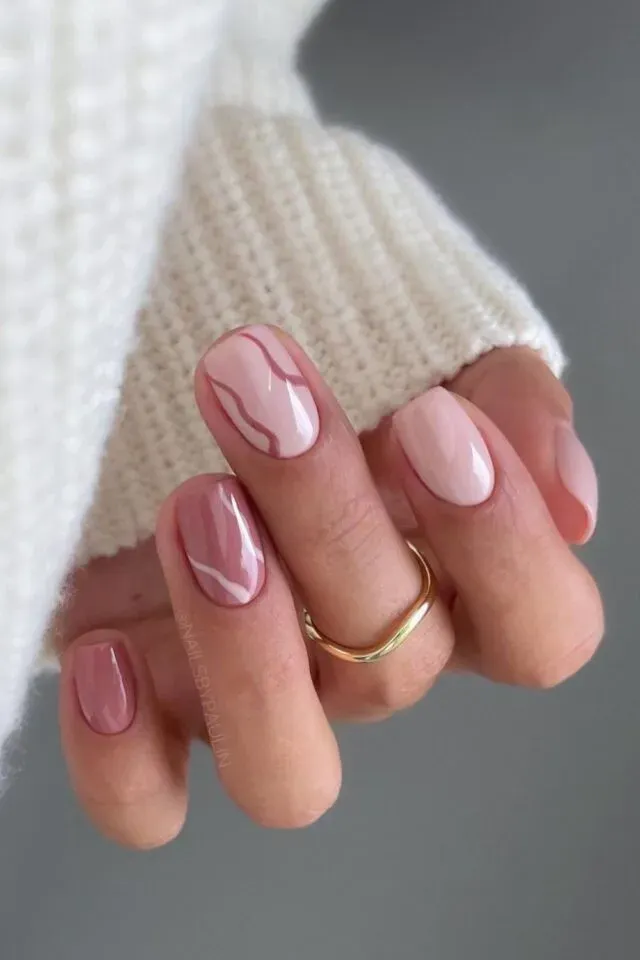 Mauve Nails design
