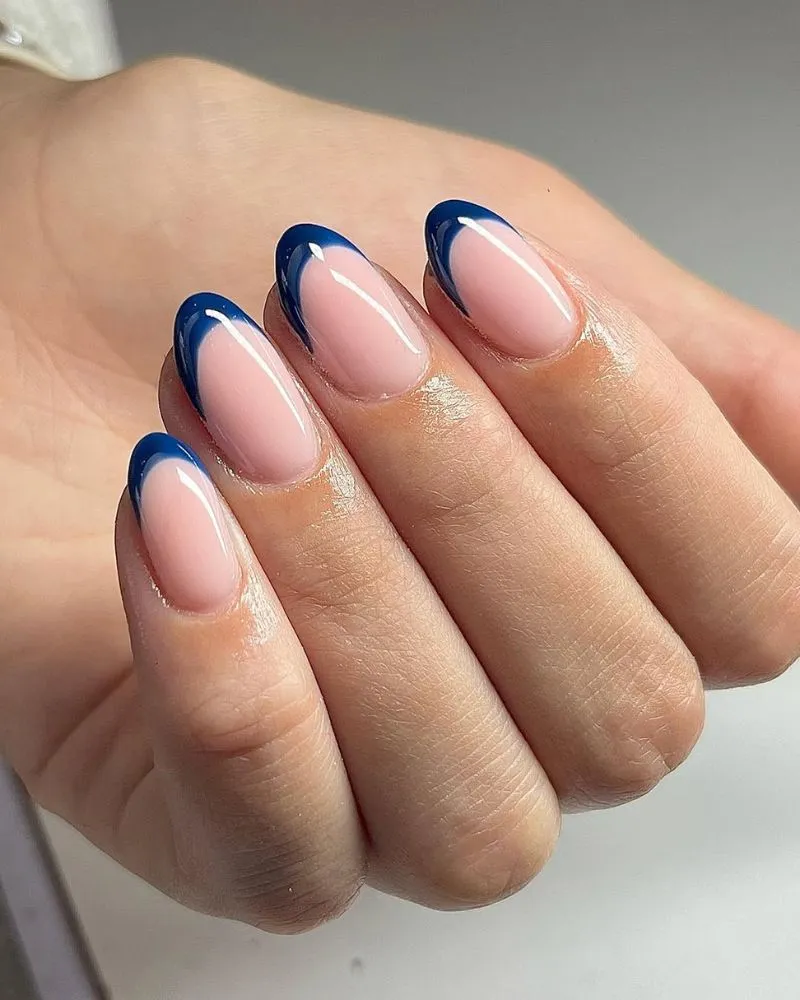 Blue French Nail Ideas with Navy blue French nail tips